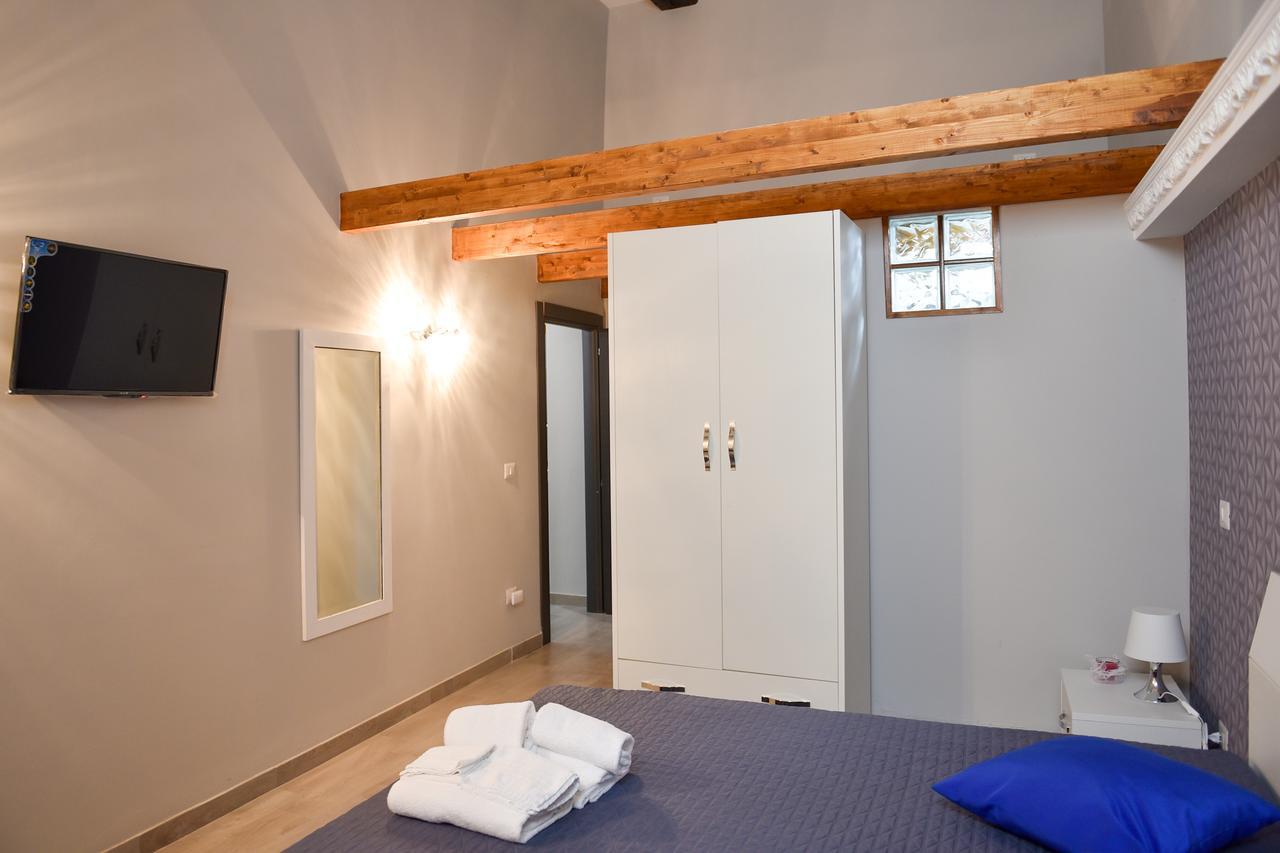 Famigi Bed & Breakfast Naples Luaran gambar